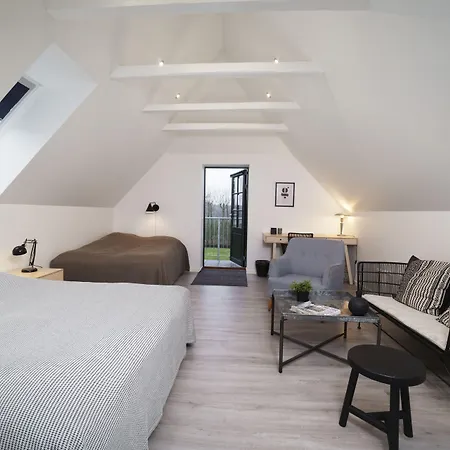 Hedegaarden Bed & Breakfast 3*